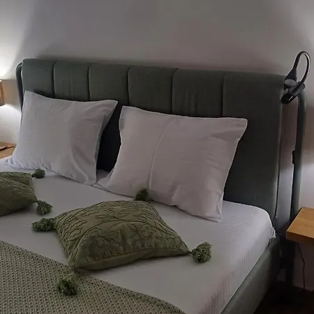 Code3 Srebrno Jezero Apartment *