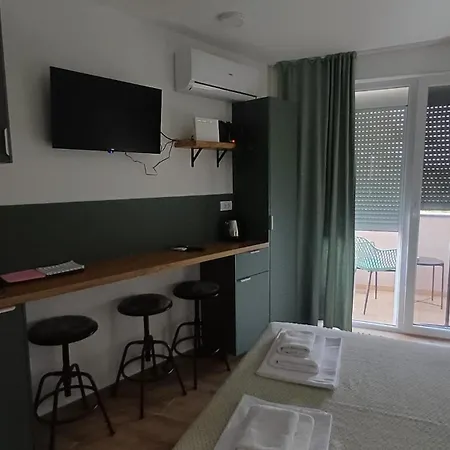 Code3 Srebrno Jezero *