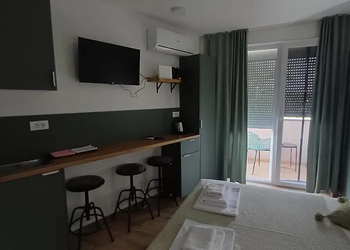 Code3 Srebrno Jezero *